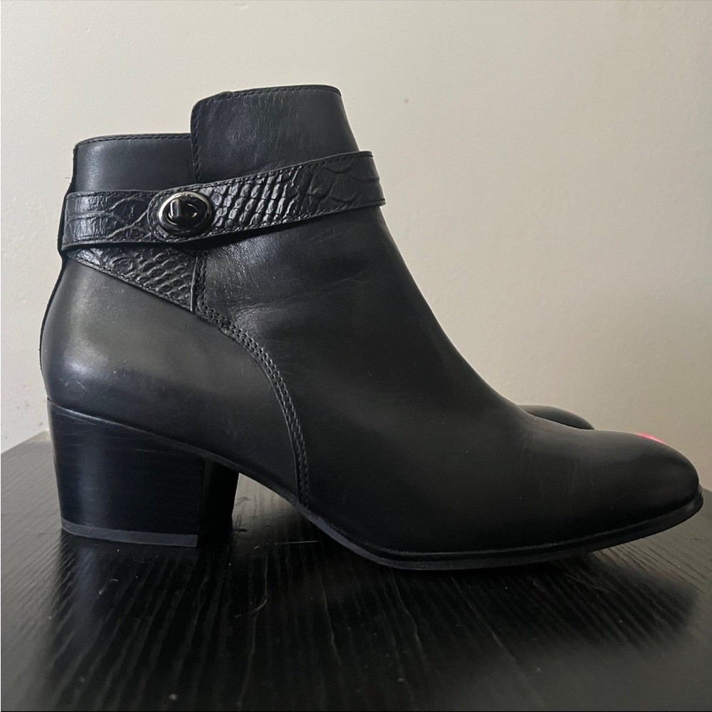Black Snakeskin Leather Point Toe Heeled Coach Boots